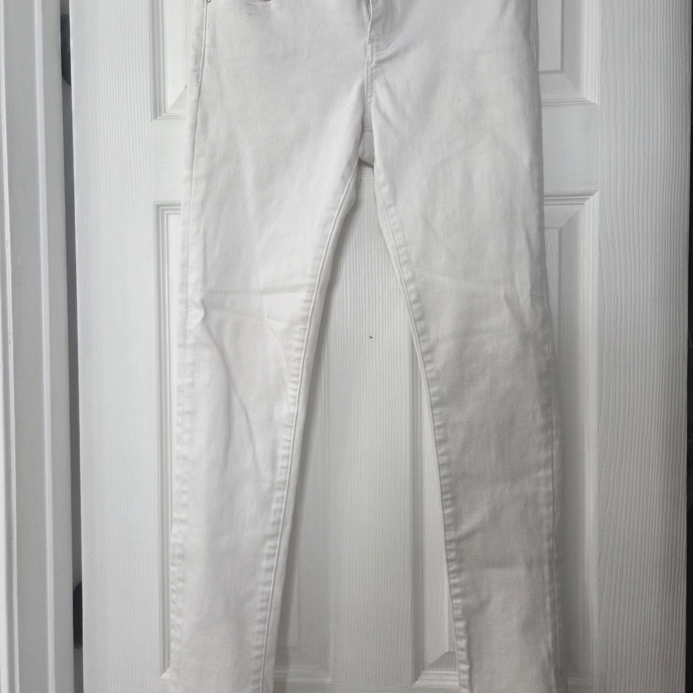 Crown & Ivy White Jeans